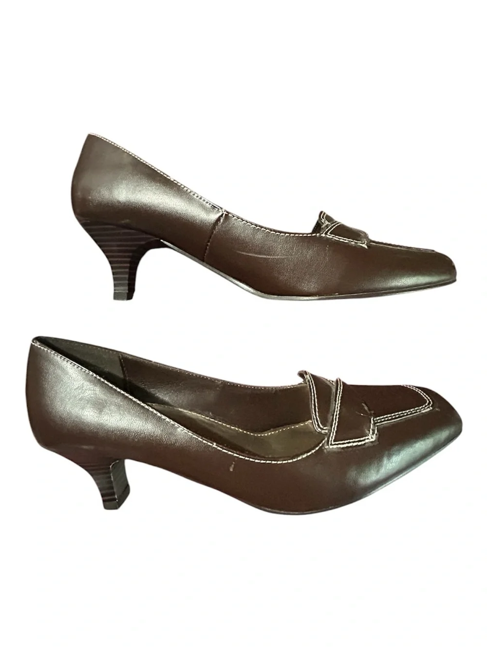 Size 7 loafers kitten heel Classic Brown Leatherette Womens Loafers vintage